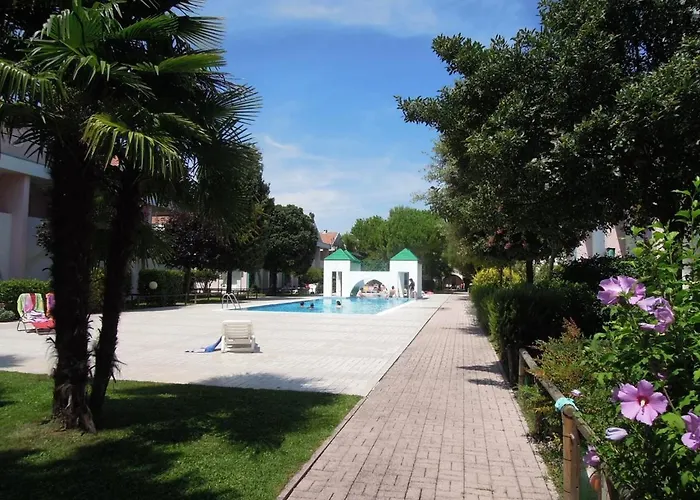 Relaxing With Garden And Pool 公寓