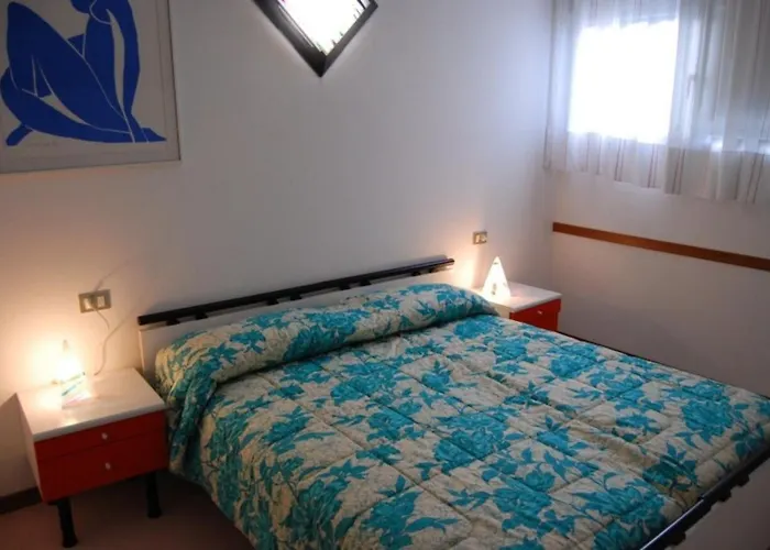 Relaxing With Garden And Pool 比比翁