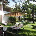 Апартаменти Relaxing With Garden And Pool Бібіоне