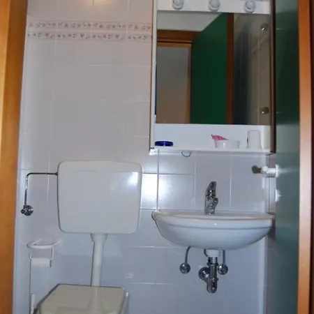 Relaxing With Garden And Pool 아파트 *