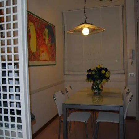 Relaxing With Garden And Pool 아파트 비비오네