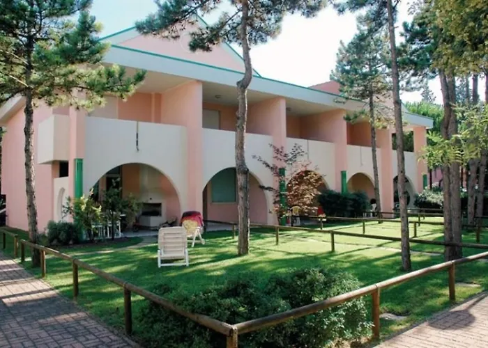 Апартаменти Relaxing With Garden And Pool