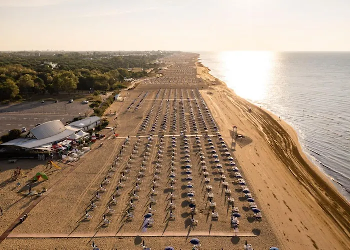 Апартаменти Relaxing With Garden And Pool *